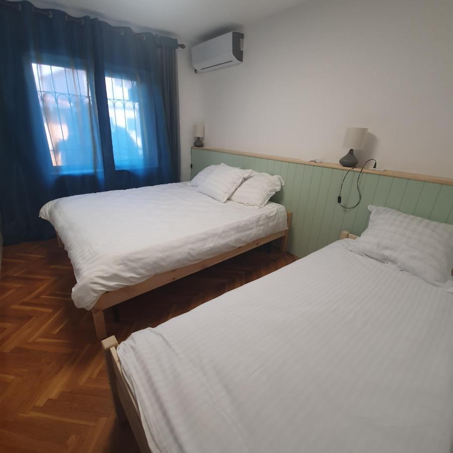 Central Home Away From Home Shkoder Ngoại thất bức ảnh